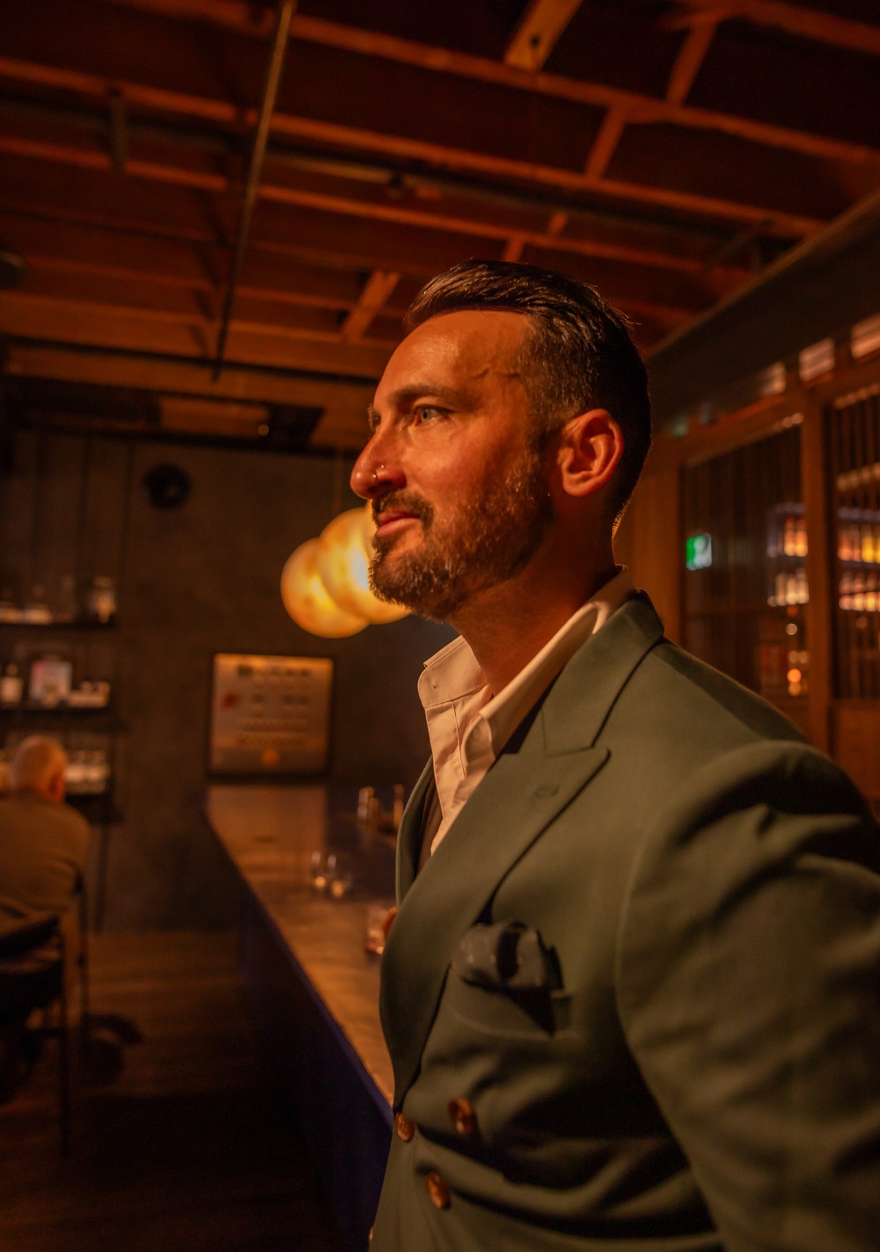 Leon Dalloway, professional bartender and cocktail consultant